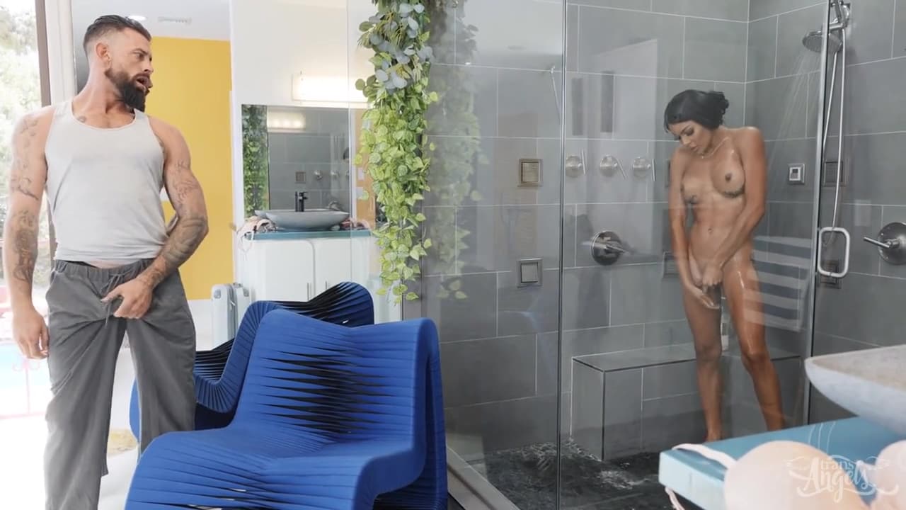 Lola Morena Lewd T-Chick Incredible Sex Video_main_thumbnail