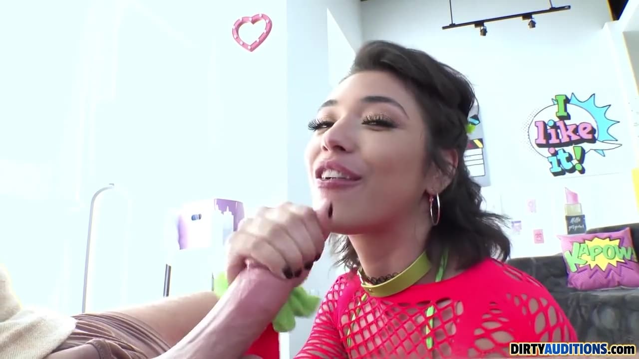 Brooklyn Gray - She Loves Getting Face Fucked! - Teaser Video_main_thumbnail