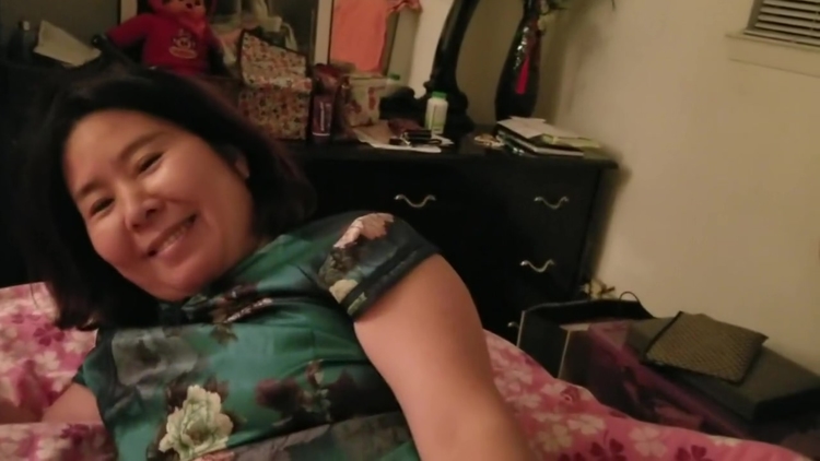 Asian Plump Milf Footjob_main_thumbnail