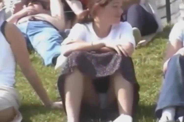 Sitting upskirt compilation_main_thumbnail